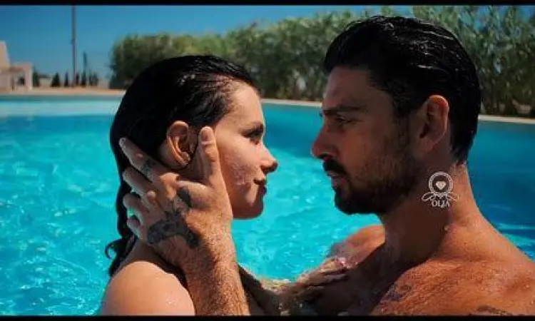 Adegan Massimo dan Laura di film 365 Dni