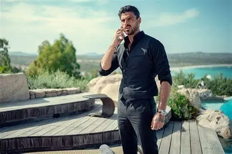 Michele Morrone Aktor Michele Morrone pemeran Massimo