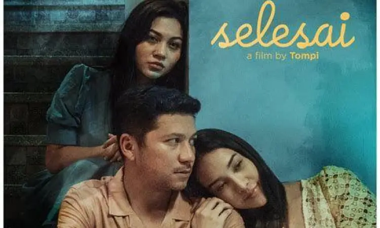Tompi Sutradara Selesai Sutradara Tompi saat proses syuting film Selesai
