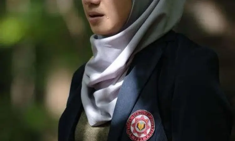 Karakter Nur KKN Desa Penari Tissa Biani memerankan Nur dalam film KKN Desa Penari