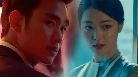 Sulli sebagai Song Yoo-hwa Sulli dalam film Real 2017