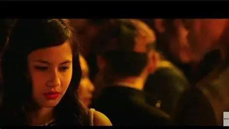 Adegan Ikonik Hayati dan Zainuddin Hayati dan Zainuddin dalam sebuah adegan emosional