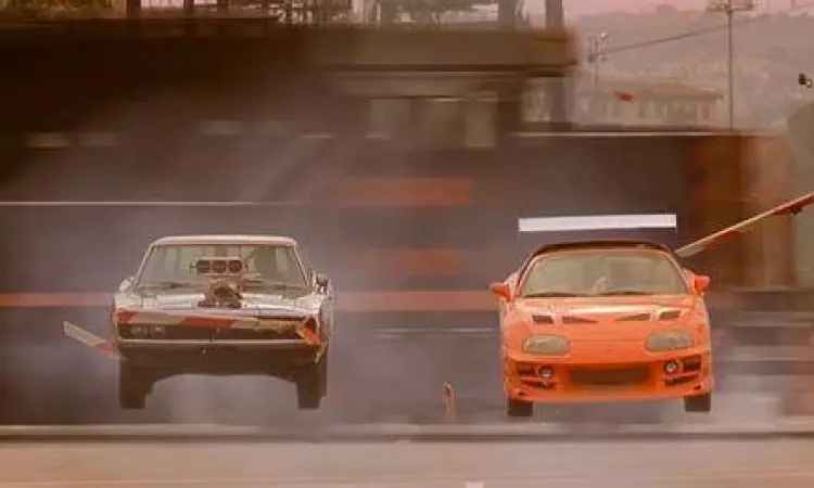 Aksi mobil terbang dalam adegan film Fast and Furious