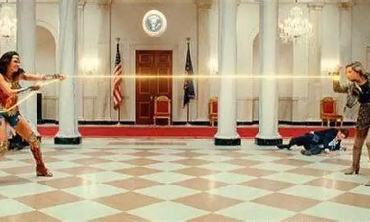 Pertarungan Wonder Woman melawan Cheetah Wonder Woman vs Cheetah