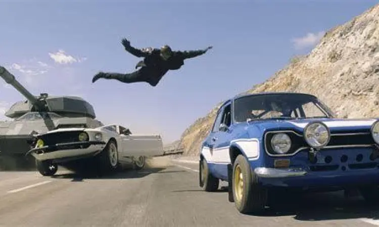 Aksi terjun payung mobil di Fast and Furious 7