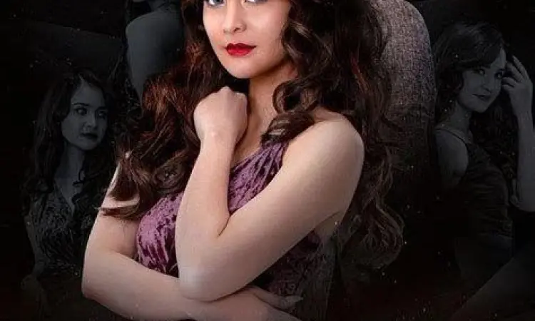 Michelle Ziudith sebagai Laura Akting Michelle Ziudith di Kupu Kupu Malam