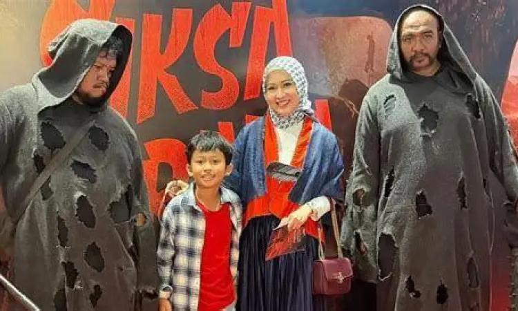 Para pemeran film Siksa Neraka saat premiere