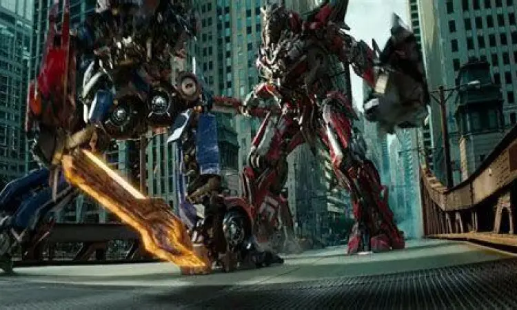 Pertempuran Optimus Prime melawan Sentinel Prime di Chicago