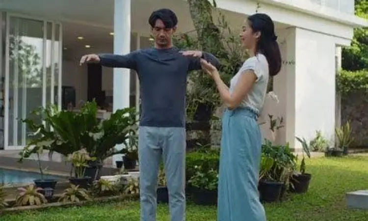 Konflik antara Aris dan Lydia di film