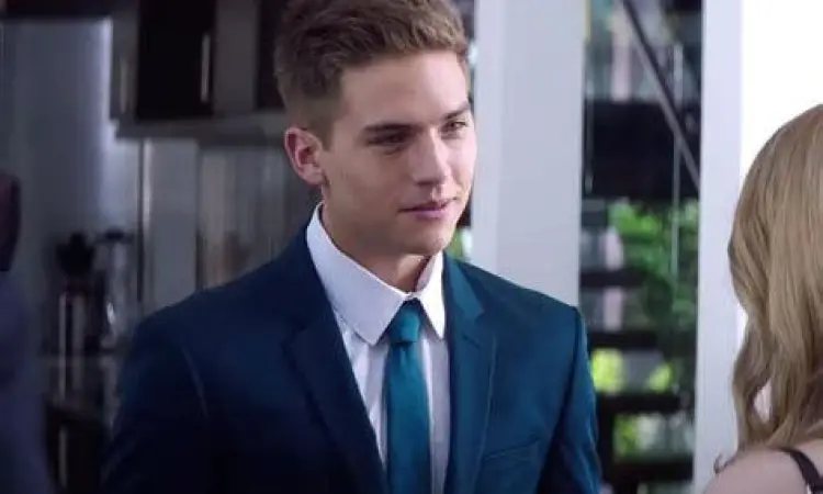 Trevor Matthews After We Collided Dylan Sprouse sebagai Trevor Matthews