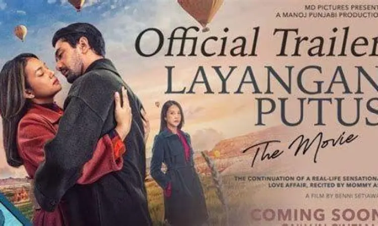 Jajaran pemeran utama film Layangan Putus saat konferensi pers