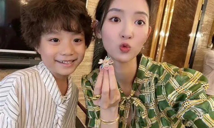 Reuni Wang Ziqi dan Wang Yuwen di The Love You Give Me