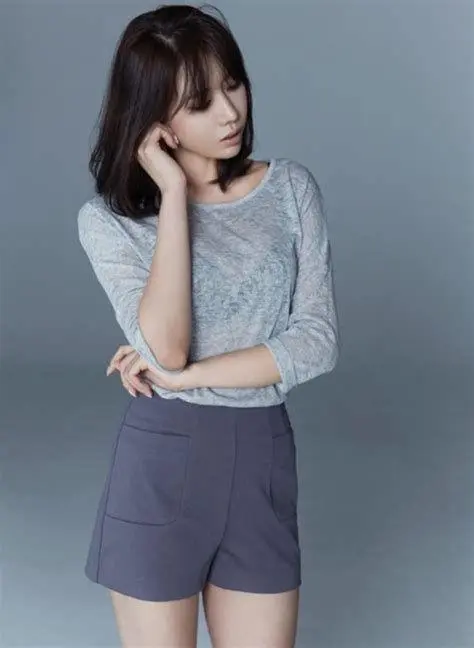 Performa Baek Da-eun di Boarding House 2 Aktris Baek Da-eun dalam salah satu adegan emosional di film Korea