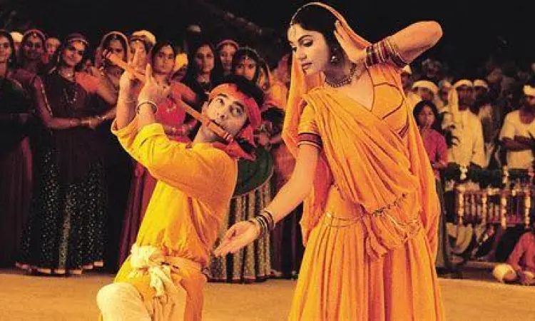 Adegan tarian megah dalam film Bollywood