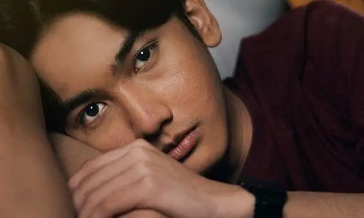 Visual estetika era 90an dalam film