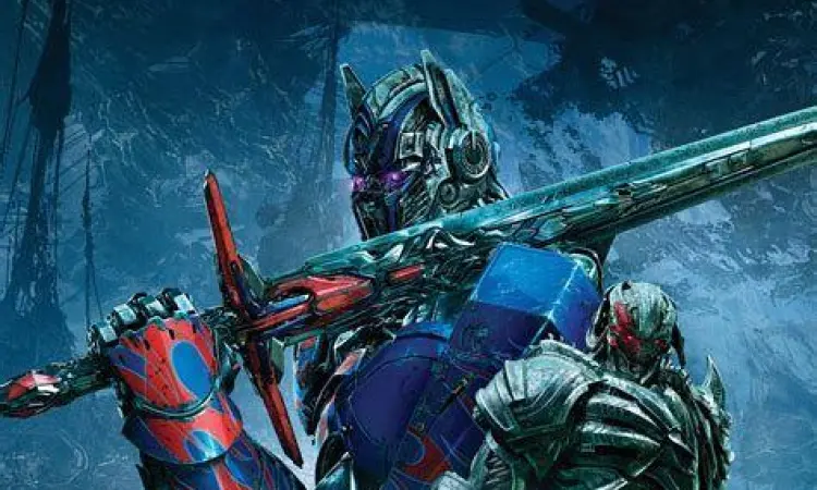 Optimus Prime dalam adegan aksi Transformers The Last Knight