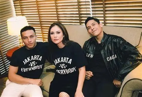 Pinkan dan Radit Wulan Guritno dan Ganindra Bimo dalam film