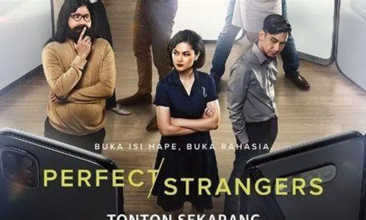 Adegan makan malam film Perfect Strangers Indonesia