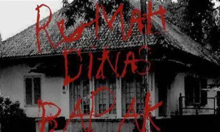 Lokasi syuting film Rumah Dinas Bapak di tengah hutan