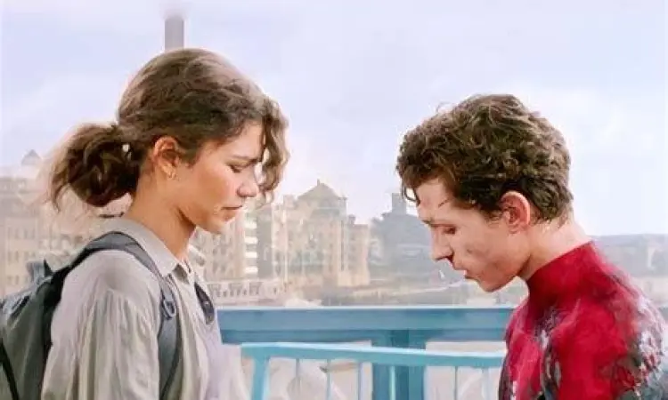 Momen Peter dan MJ Peter Parker dan MJ di Venesia