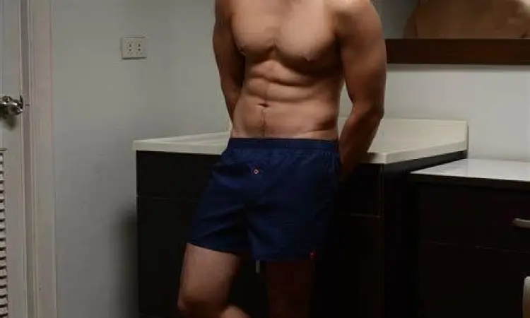 Derrick Monasterio dalam salah satu adegan kunci