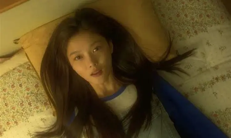 Kim Yoo-jung memerankan karakter Na Bo-ra dengan sangat apik