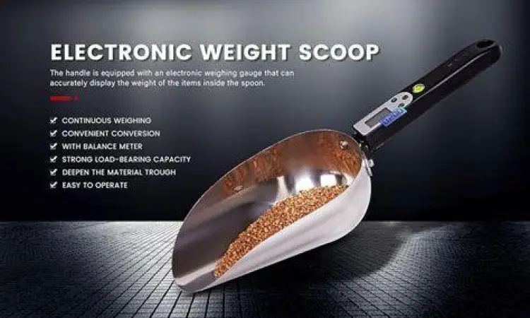 Muhammad Adhiyat dalam kostum Dilan