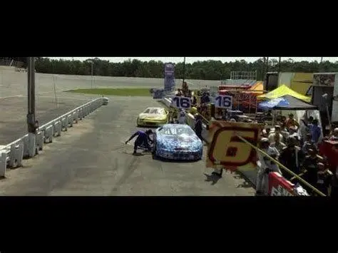 McKinley Speedway Incident Kecelakaan berantai di sirkuit balap McKinley Speedway