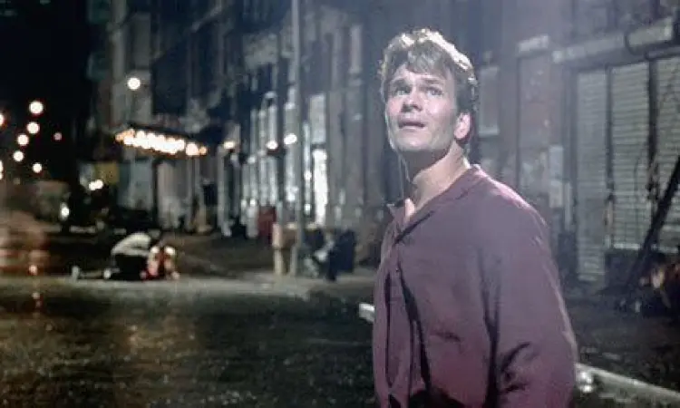 Adegan ikonik Patrick Swayze dalam film Ghost