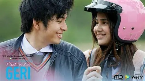 Sutradara di Balik Layar Sutradara Monty Tiwa saat mengarahkan adegan Kisah untuk Geri