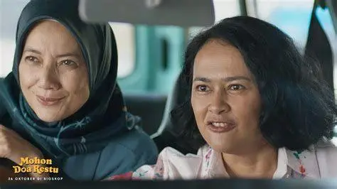 Adu Akting Cut Mini dan Sarah Sechan Cut Mini dan Sarah Sechan dalam adegan film