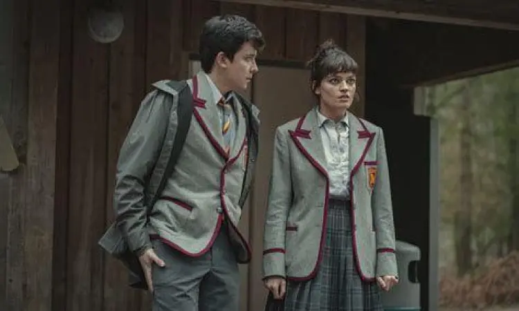 Otis Milburn dan Maeve Wiley di Moordale High