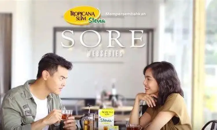 Dion Wiyoko dan Tika Bravani Chemistry Dion Wiyoko dan Tika Bravani dalam serial Sore