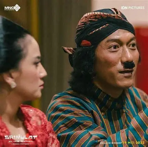Jajaran Pemain Srimulat Hil yang Mustahal Para pemain film Srimulat Hil yang Mustahal dalam kostum panggung